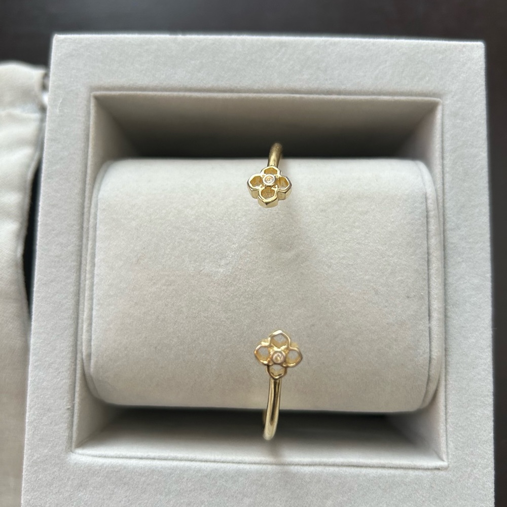Retired Dira Stone Cuff Bracelet
